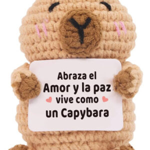 Muñeco De Capibara De Ganchillo Con Tarjeta De Felicitación